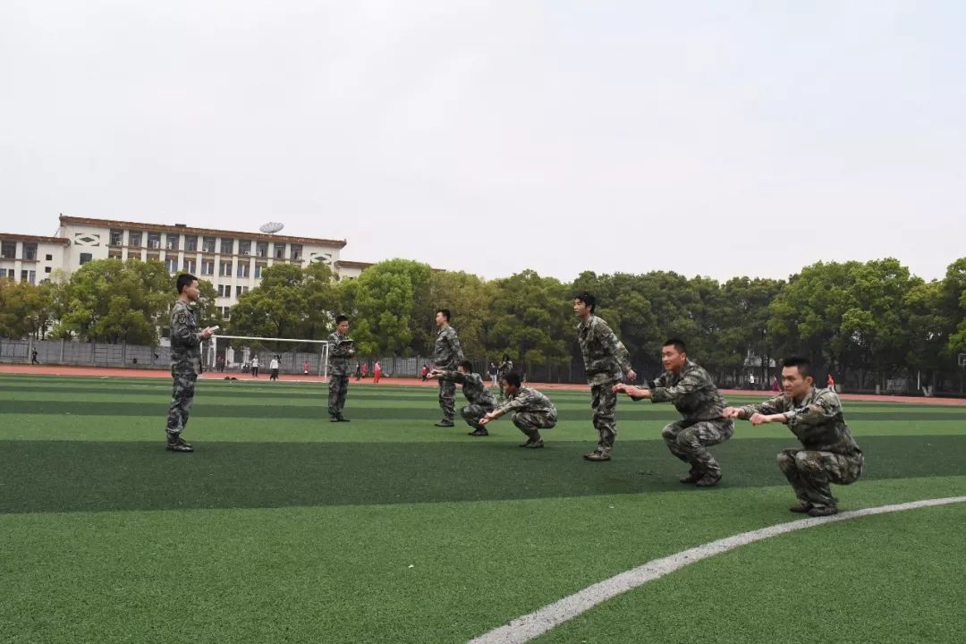 365英国上市公司