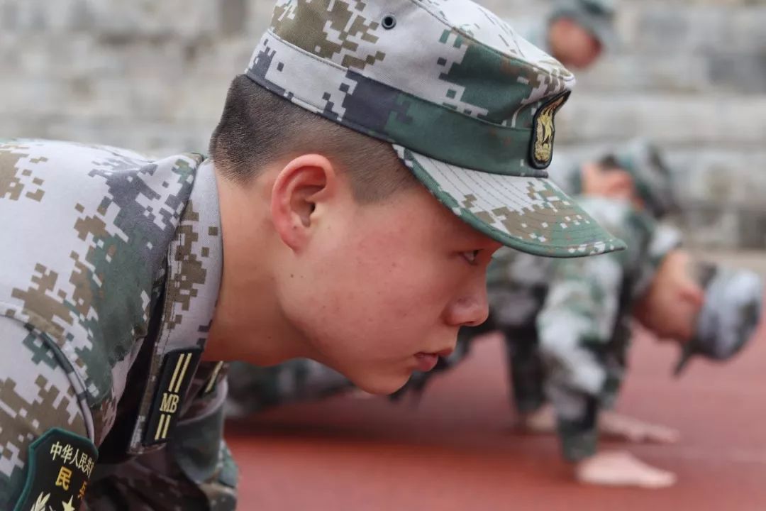 365英国上市公司