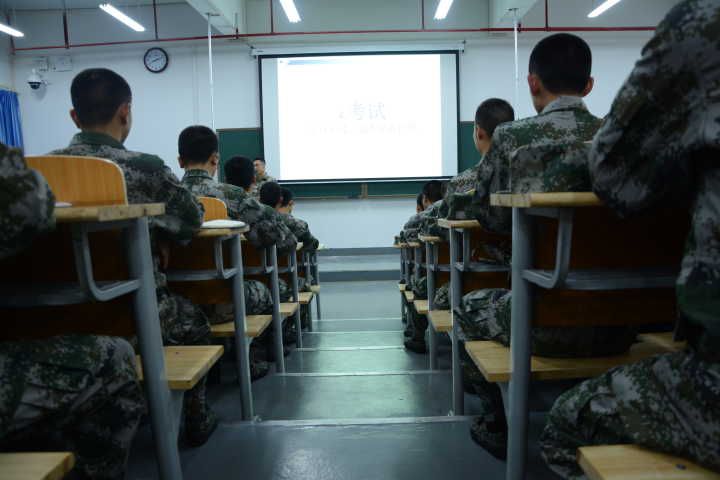 365英国上市公司