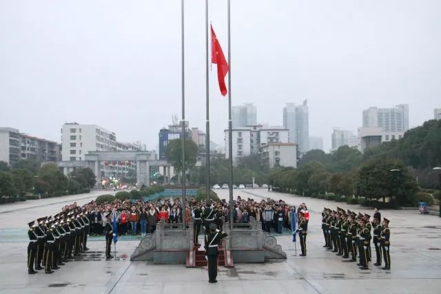 365英国上市公司