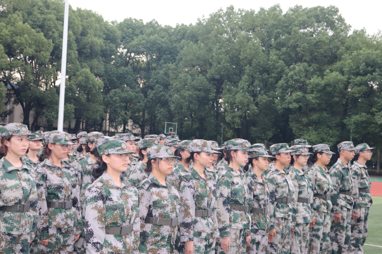 365英国上市公司