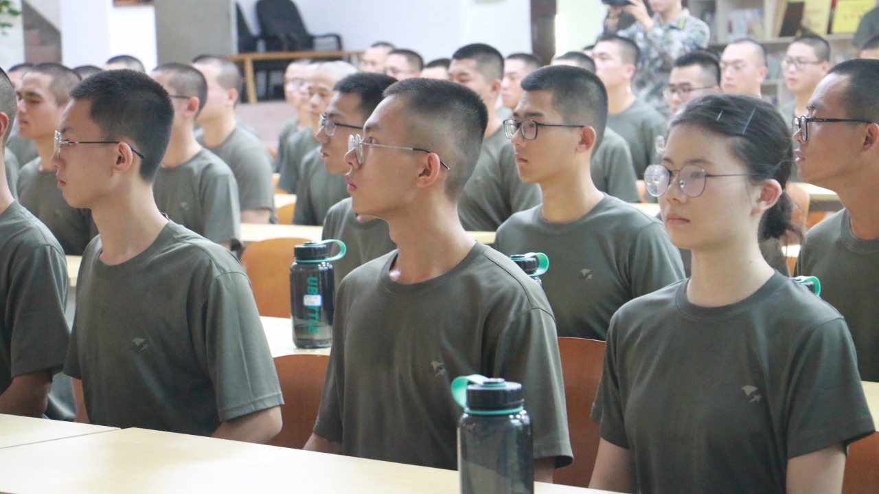 365英国上市公司