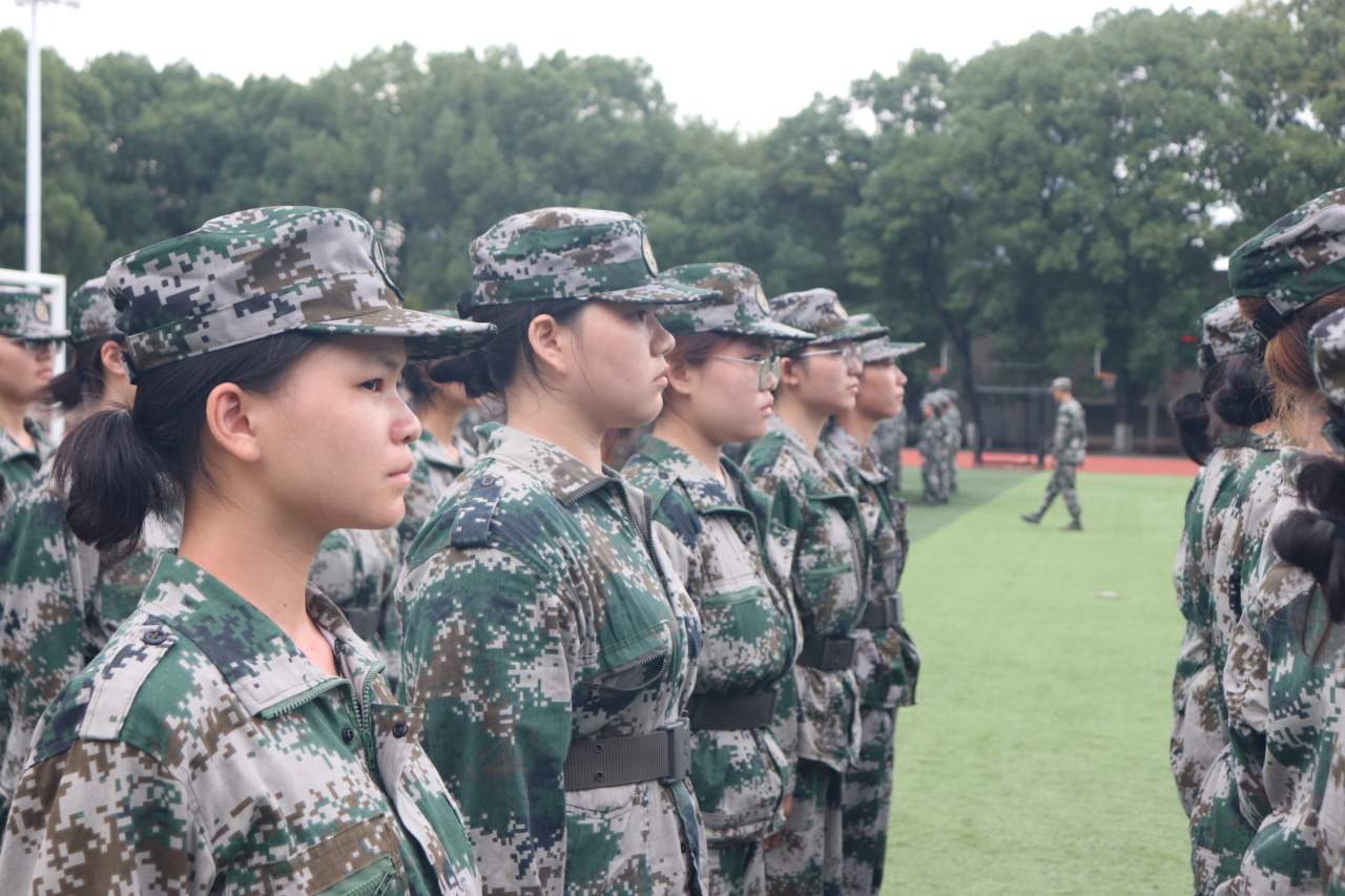 365英国上市公司