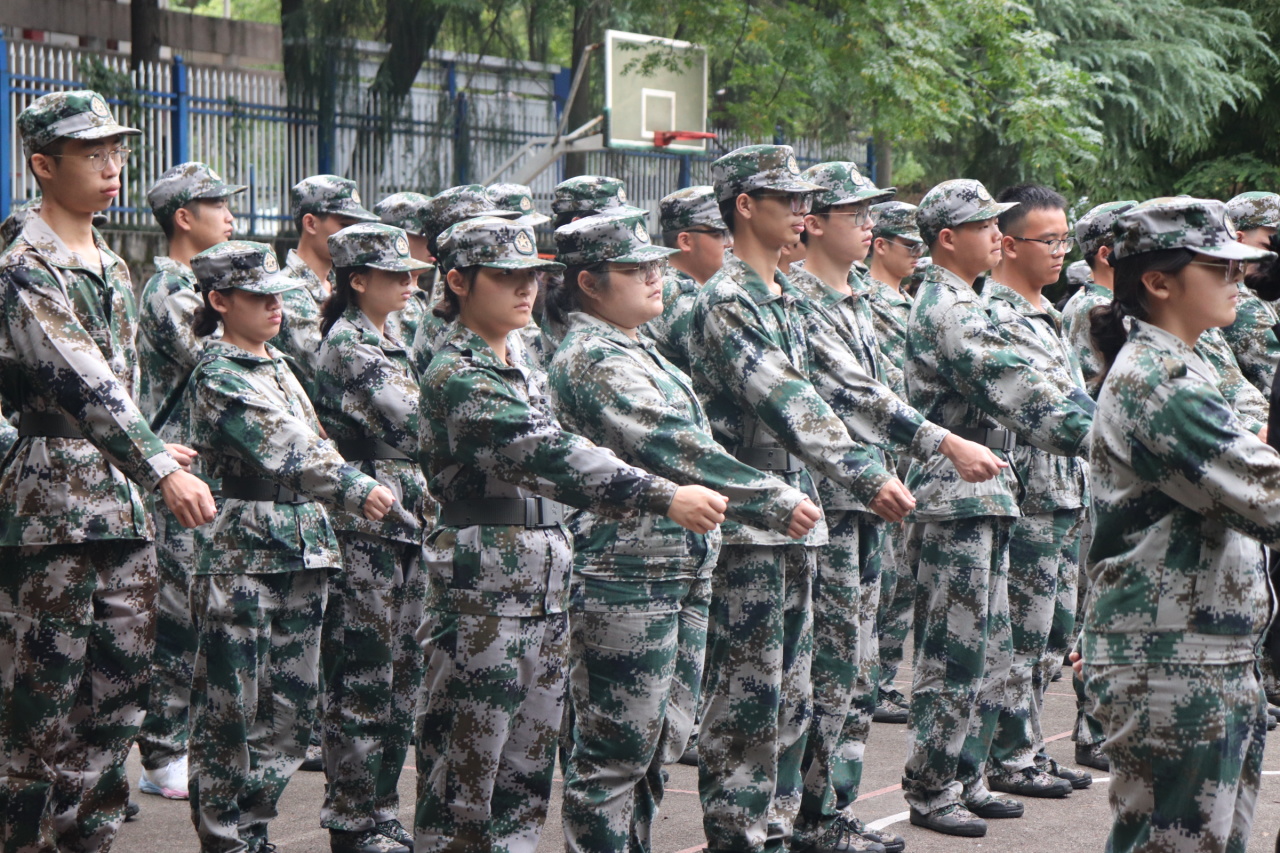 365英国上市公司